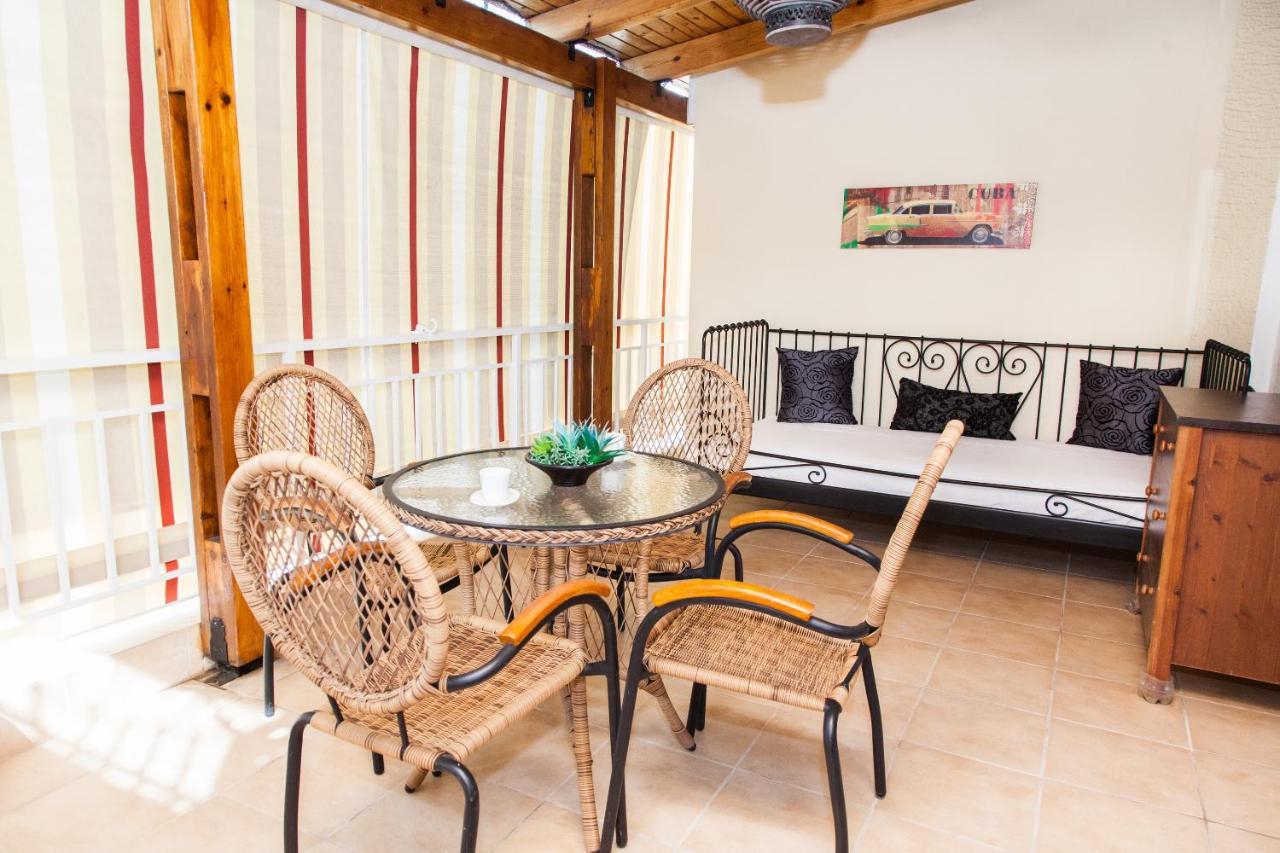 Amazing Apartment With View! Пирей Экстерьер фото